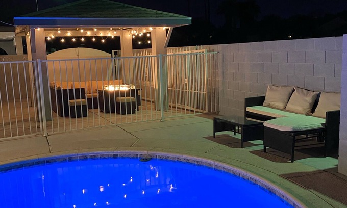 Las Vegas House | Comfortable 1-Bedroom Suite with Free Parking & WiFi
