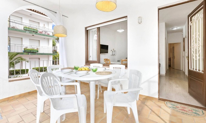 Llafranc Apartment | Elegant 5-Bedroom Duplex Just Steps from Llafranc Beach