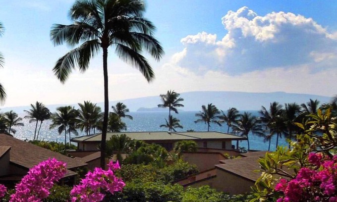 Wailea Condo | Gorgeous Condo Steps From Mokapu Beach with Ocean Views