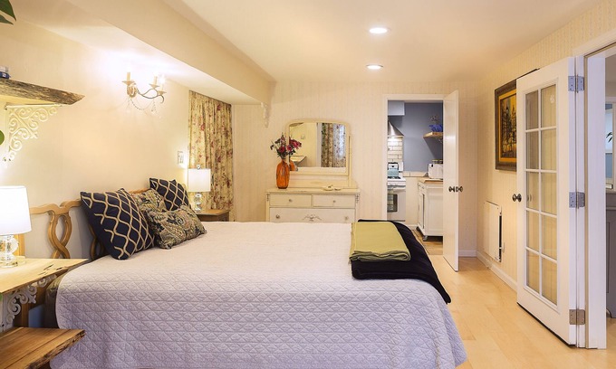 East Richmond Heights Apartment | Modern 1BR Retreat Near Parks, Wine Country & Ocean Views