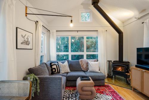 Whistler Creekside House | Cozy 1BR Loft Near Creekside Gondola by Harmony Whistler