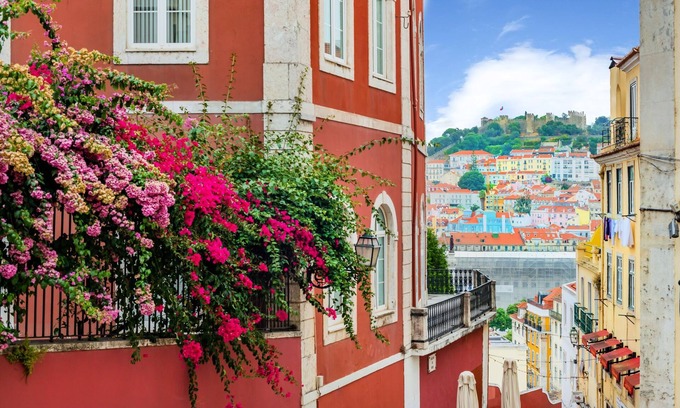 Sacramento Apartment | Relaxing 1BR Apartment in Downtown Lisbon Chiado