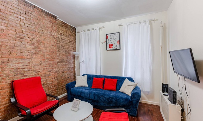 East Harlem Apartment | Cozy 1BR Apartment with Spa Near Park, Rated 9.6/10