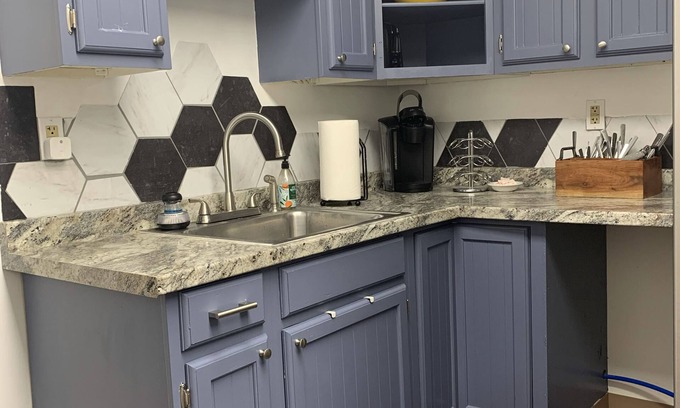 Carnegie Apartment | Convenient 1BR Apartment Near Downtown with Pool & Spa