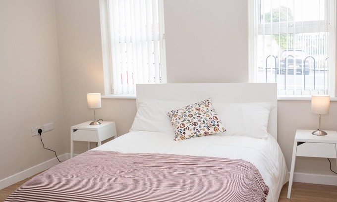 Dungannon Apartment | Cozy 1BR Apartment for Two, Steps from Town Centre