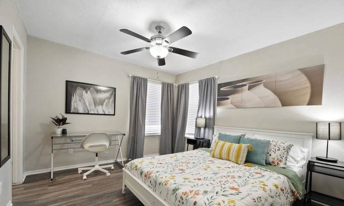 North Austin Civic Association Apartment | 1BR Apt in Austin, TX: Gym, Pool, Near Attractions