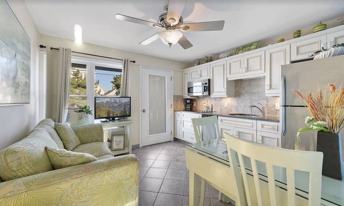 Beach Haven Condo | 1BR Ocean Block Condo – 140’ from the Beach