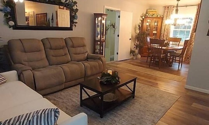 Craigsville House | 1BR Retreat: Summersville Lake | 2h to Snowshoe