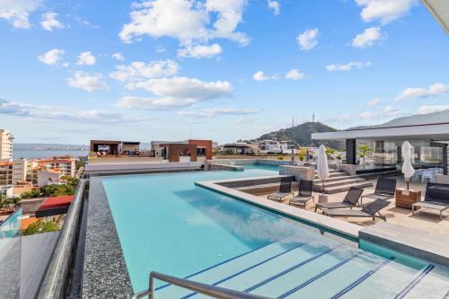 Emiliano Zapata House | Indulge at Loft 268: Pool, Gym & BBQ for Ultimate Relaxation