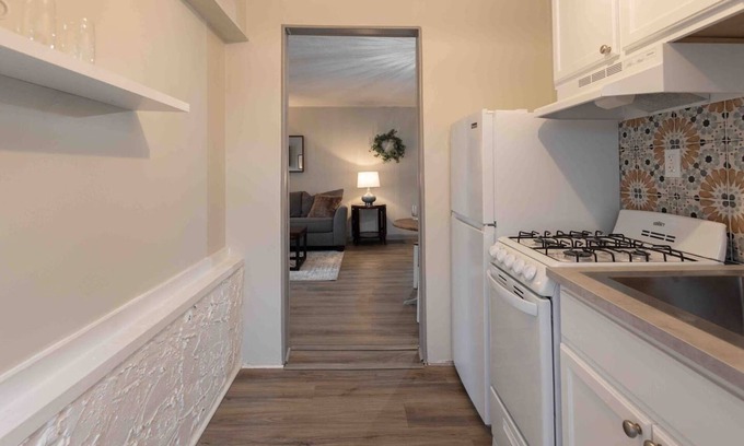 Lebanon Apartment | Convenient 1BR Retreat with Wi-Fi and Laundry Access