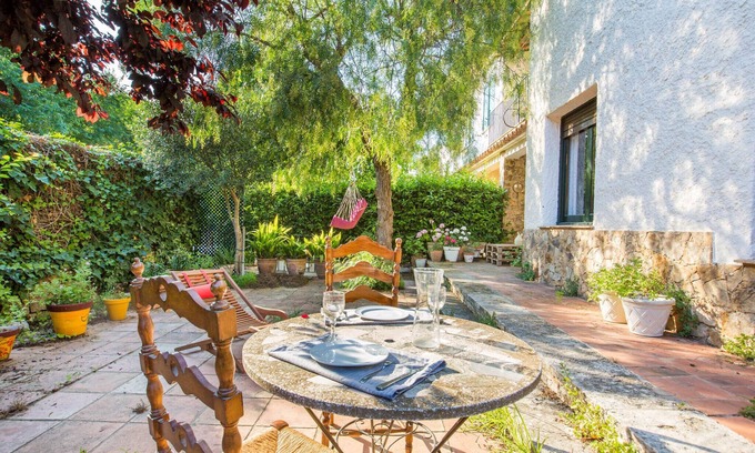 Llafranc Villa | Cozy House Steps from Llafranc Beach with Ocean Views