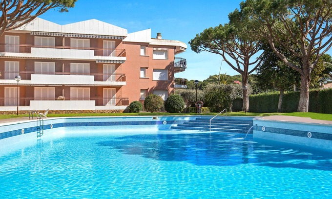 Calella de Palafrugell Apartment | Experience Oceanfront Comfort at Rotonda 2 with Pool Access