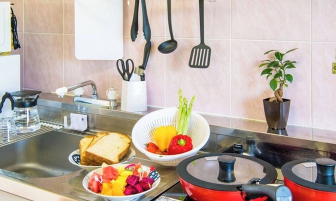 Tokeshi Hotel | Comfortable Room with Kitchen & Free Parking in Okinawa
