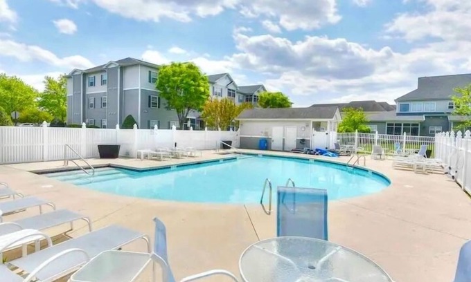 Lewes Condo | Coastal Oasis with Pool & Ocean View near Lewes Restaurants