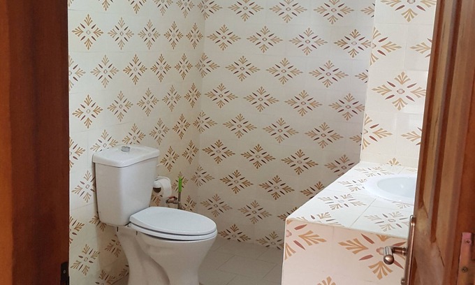 Cap Skirring Bed & Breakfast | Comfortable Retreat at Yaka House with Pool & Kitchen