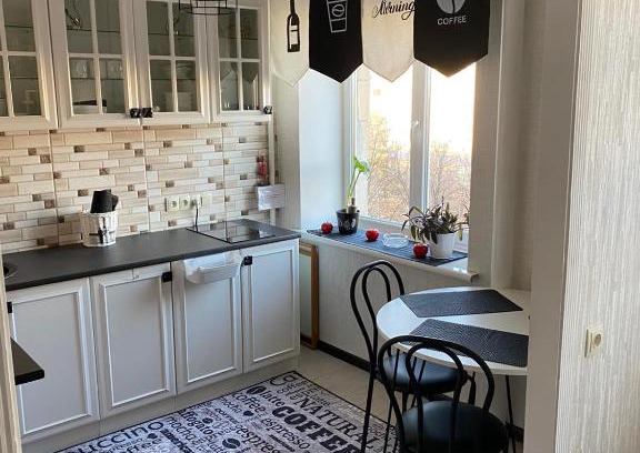 Mariupol Apartment | Scandi Style 2-Bedroom Apartments - Top Rated & Family Friendly