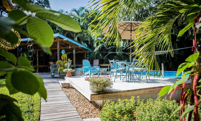 Davie House | Tranquil Garden Home with Pool & Ocean Views in Davie