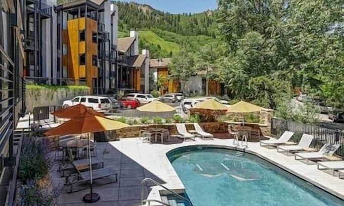 Downtown Apartment | 2/2 Great Core Condo, Aspen