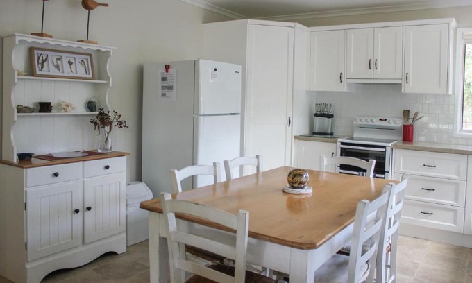 Rainbow Beach House | Pet-Friendly Retreat at 2 51 Carlo Road Rainbow Beach