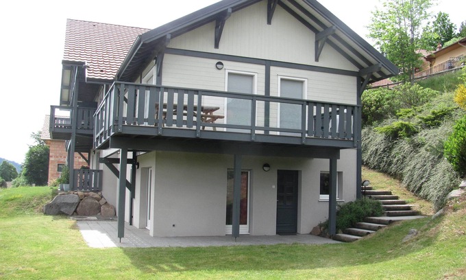 Gerardmer Apartment | Relaxing 2* Apartment on Coteau Sud with Lake View