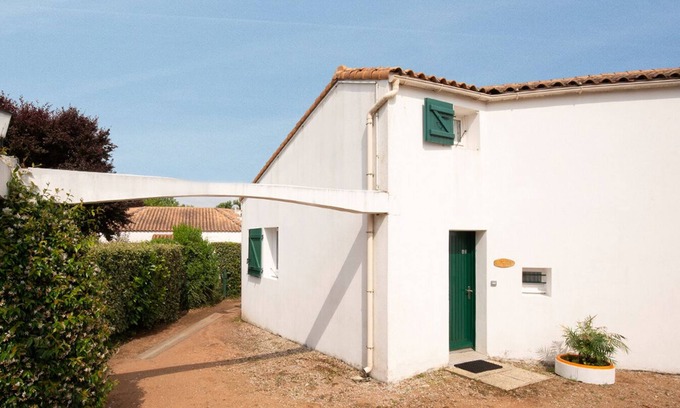 Longeville-sur-Mer Condo | Relaxing Vrbo Property with Pool and Hot Tub Amenities