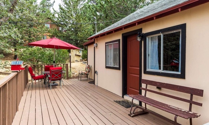 Julian House | Discover "Time Traveler Retreat": 9.8 Rated, Pet Friendly!
