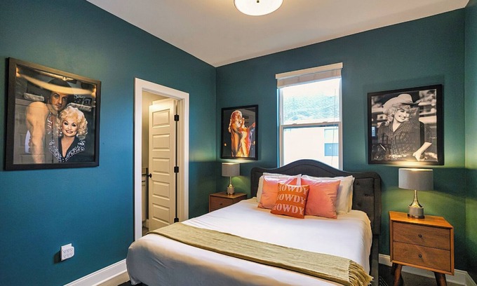 North Nashville House | Ideal BACH PADS with Pool Table & Easy Downtown Access