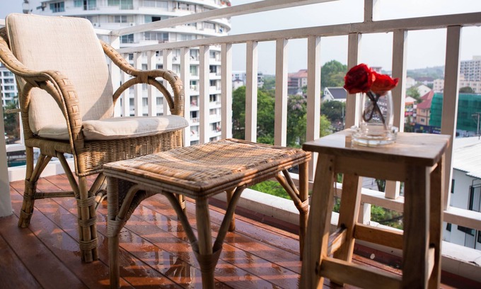 Nimman Apartment | 2 Balconies ☁ Mind Blowing Mountains Views ☀ Instaworthy