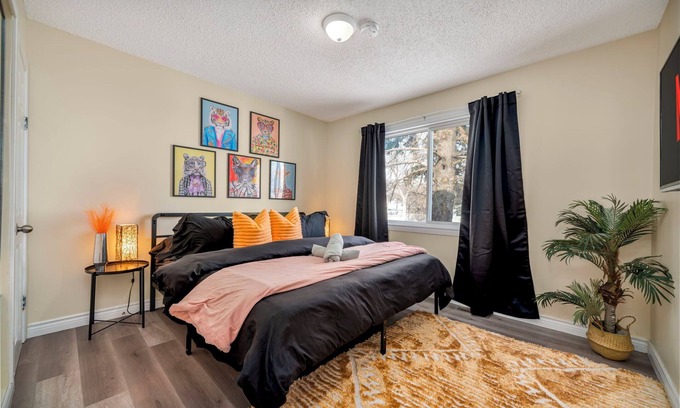 Jasper Place House | 2 BDM Bold & Cozy Dopamine Den
