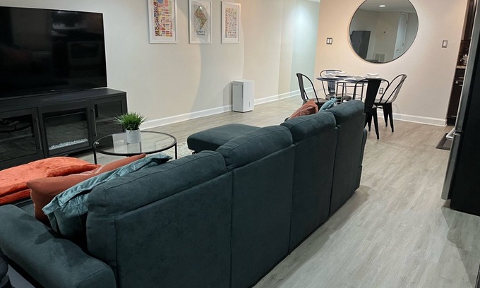 Bloomingdale Apartment | Historic 2-Bedroom Apartment in Bloomingdale - Rated 10/10