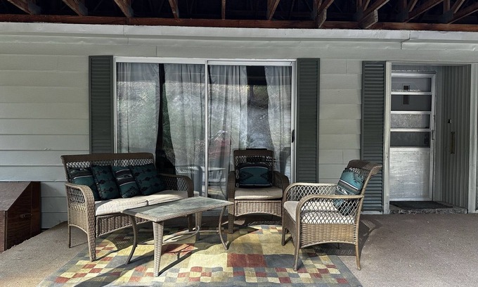Garden Valley Cabin | Family & Pet-Friendly Cabin Near Terrace Lakes Resort