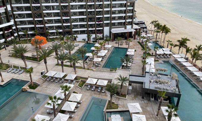 Cabo San Lucas Resort | Indulge in a 5-Diamond Resort: 2 Bedrooms & Pools Await!