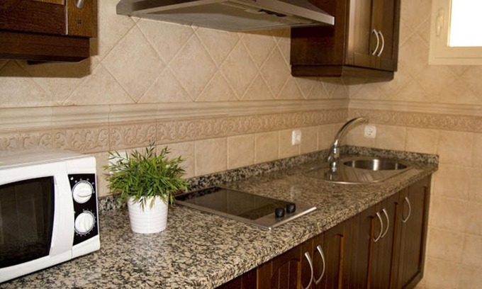 La Linea de la Concepcion Apartment | Garden-View 2 Bedroom Apartment with Pool Access