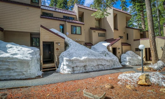 Carnelian Woods Apartment | Comfortable 2 Bed 2 Bath Apartment in Carnelian Bay