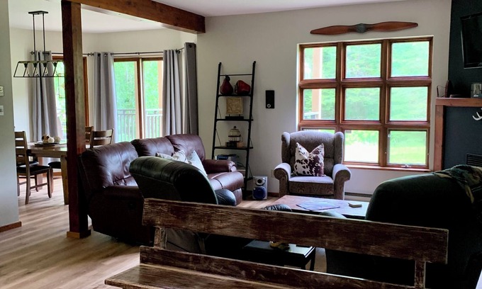 Mont-Tremblant Condo | Family-Friendly Getaway: 2 Bed, Pool & Jetted Tub