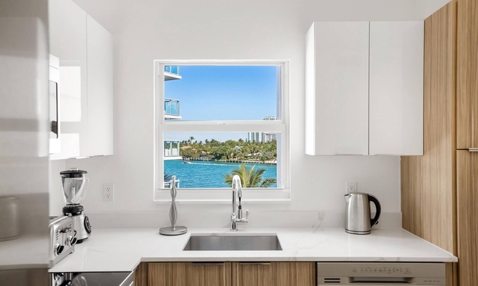 Bay Harbor Islands Apartment | Modern Retreat: 2 Bed, Ocean View with Private Balcony