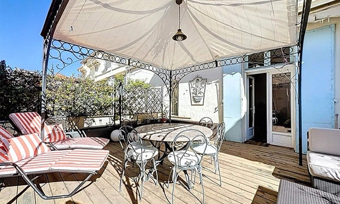 Cannes City Centre Apartment | Stylish 2-Bed Apartment with Terrace in Central Cannes