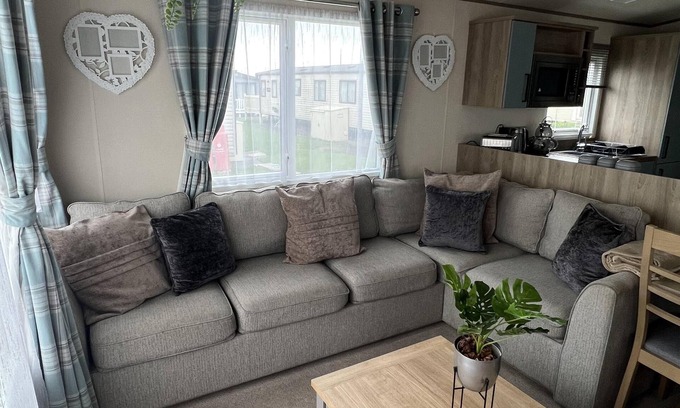 Whitley Bay Cabin | Beachside Bliss at Whitley Bay Caravan Park - Pet Friendly Stay