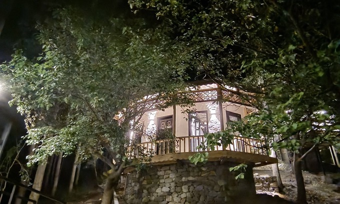 Hunza Ski Chalet | Cozy 2 Bed Chalet - Yasam Cloud Nine And a Half Hunza