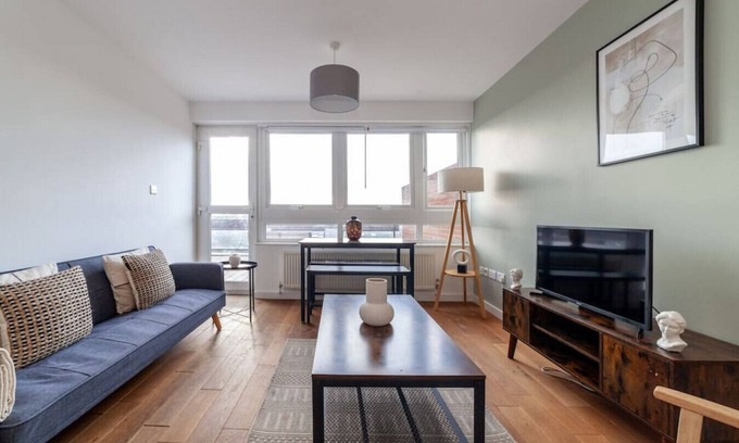 Shepherd's Bush Apartment | Explore The Shepherd's Bush Collection: Family-Friendly Retreat