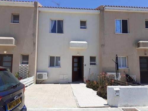 Mandria House | Inviting 2-Bed House with Pool in Mandria, Paphos