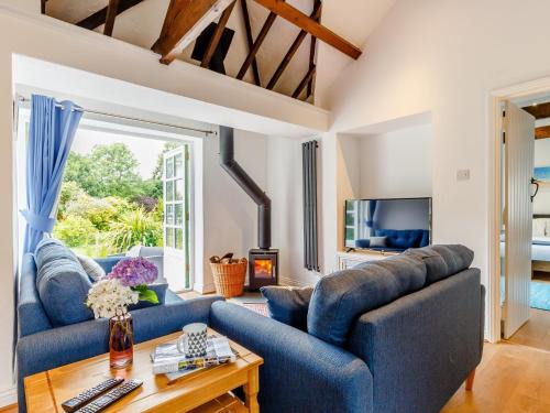 Mabe House | Family-Friendly 2-Bedroom Retreat in Falmouth