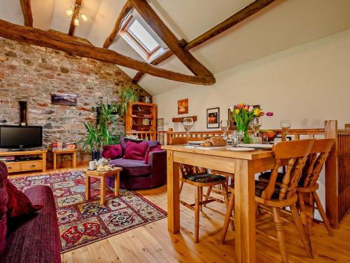Gamblesby House | Pet-Friendly 2-Bed Retreat in Gamblesby, Ideal for Families