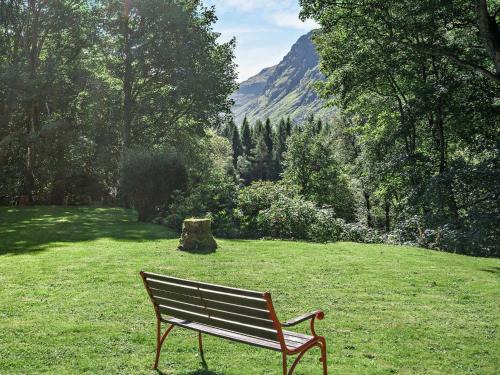 Kirriemuir House | Family-Friendly 2-Bed Retreat in Glen Clova