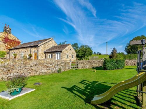 Stainburn House | Family-Friendly 2 Bedroom Retreat in Harrogate