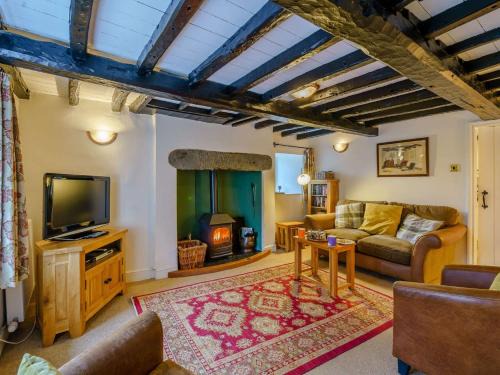 Hawkshead House | Comfortable 2 Bed in Hawkshead Village - Pet Friendly Stay