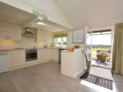 Hilton House | Pet & Child Friendly 2-Bed Hotel in Hilton