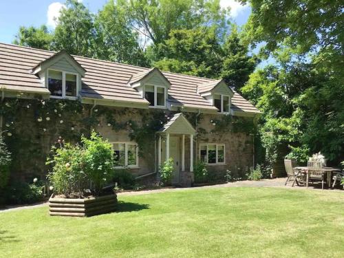 Kington House | Discover a Relaxing 2-Bed Retreat in Lyonshall