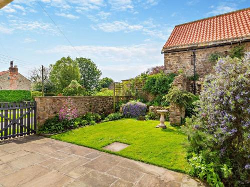 Moulton House | Comfortable 2 Bed Family Retreat in Richmond