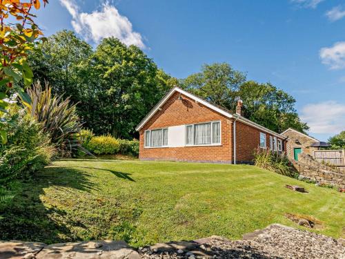 Ambergate House | Family-Friendly 2 Bedroom Retreat at Sawmills PK934
